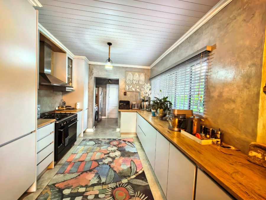 5 Bedroom Property for Sale in Vaalpark Free State